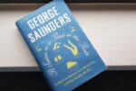 Het schrijfboek van George Saunders: Een duik in een vijver in de regen